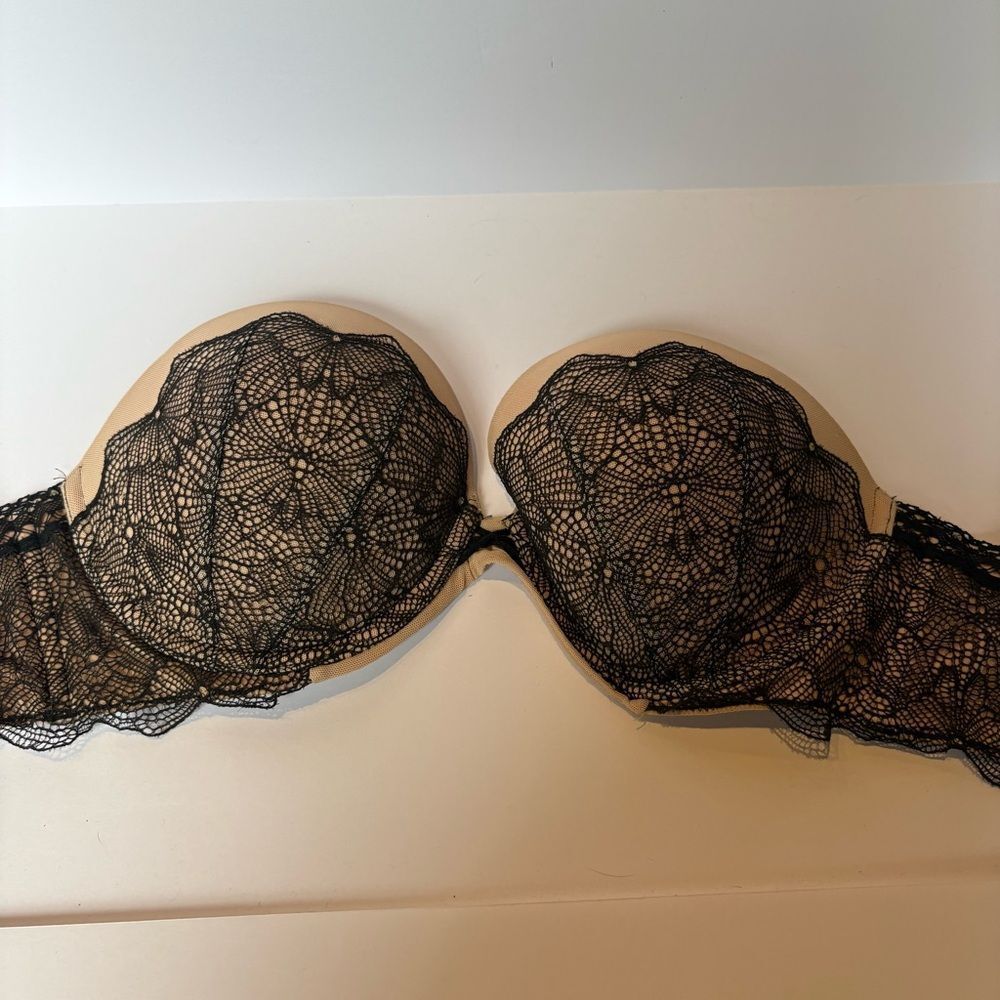 Victoria's Secret Very Sexy Elegant Black Lace Strapless Push Up Bra Size 32DD